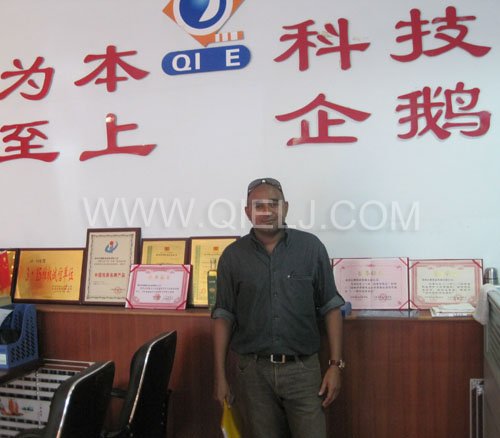 2011年7月25日，外國友人參觀考察我公司！明經(jīng)理等接待并陪同參觀！(圖1)