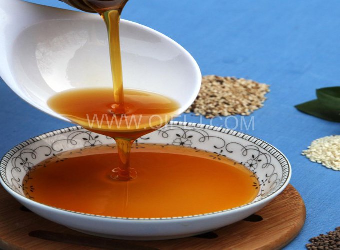 芝麻油提取加工，企鵝糧油機(jī)械生產(chǎn)色香味俱佳的油脂(圖1)